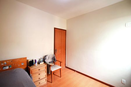 Apartamento à venda com 107m², 4 quartos e 3 vagasQuarto 4