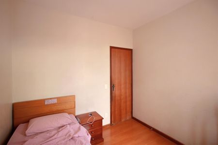 Apartamento à venda com 107m², 4 quartos e 3 vagasQuarto 3