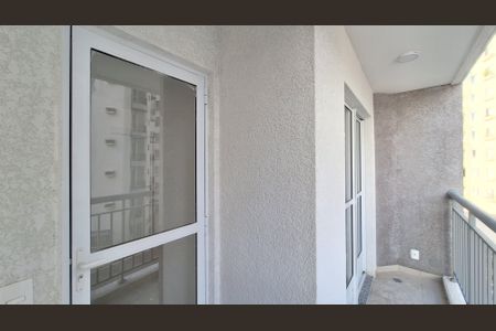 Apartamento à venda com 39m², 2 quartos e sem vaga Apartamento à venda com 39m², 2 quartos e sem vagaVaranda