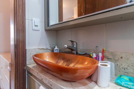 Apartamento à venda com 119m², 3 quartos e 2 vagas Apartamento à venda com 119m², 3 quartos e 2 vagasBanheiro da Suíte