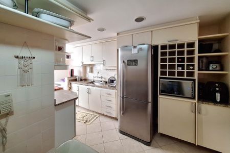 Apartamento à venda com 245m², 4 quartos e 2 vagasCozinha