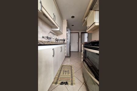 Apartamento à venda com 245m², 4 quartos e 2 vagasCozinha