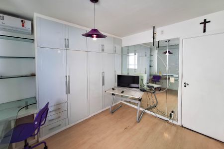 Apartamento à venda com 245m², 4 quartos e 2 vagasQuarto 1