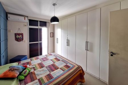 Apartamento à venda com 245m², 4 quartos e 2 vagasSuíte 1