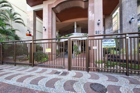 Apartamento à venda com 245m², 4 quartos e 2 vagasFachada