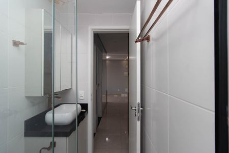 Apartamento à venda com 44m², 2 quartos e 1 vaga Apartamento à venda com 44m², 2 quartos e 1 vagaBanheiro