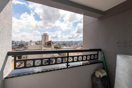 Apartamento à venda com 44m², 2 quartos e 1 vaga Apartamento à venda com 44m², 2 quartos e 1 vagaSacada