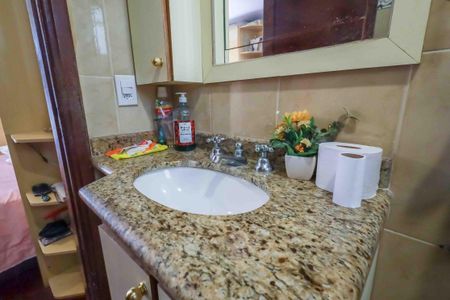 Apartamento à venda com 95m², 3 quartos e sem vaga Apartamento à venda com 95m², 3 quartos e sem vagaBanheiro da Suíte