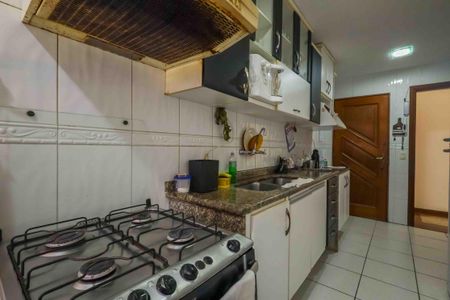 Apartamento à venda com 95m², 3 quartos e sem vaga Apartamento à venda com 95m², 3 quartos e sem vagaCozinha