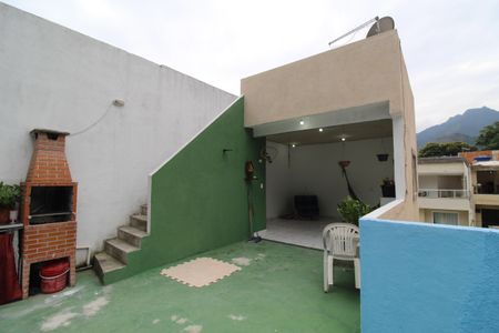 Casa de condomínio à venda com 135m², 2 quartos e 2 vagasTerraço