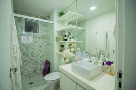 Apartamento à venda com 72m², 2 quartos e 1 vaga Apartamento à venda com 72m², 2 quartos e 1 vagaBanheiro