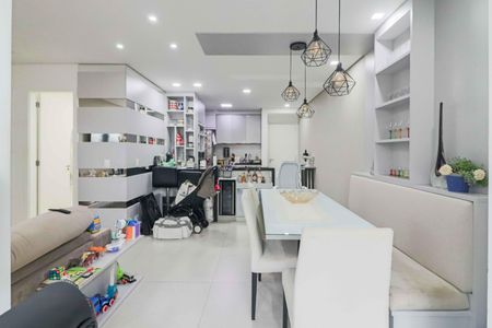 Apartamento à venda com 72m², 2 quartos e 1 vaga Apartamento à venda com 72m², 2 quartos e 1 vagaSala