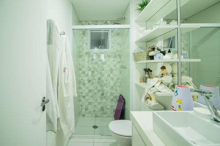 Apartamento à venda com 72m², 2 quartos e 1 vaga Apartamento à venda com 72m², 2 quartos e 1 vagaBanheiro