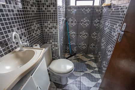 Apartamento à venda com 45m², 2 quartos e 1 vaga Apartamento à venda com 45m², 2 quartos e 1 vagaBanheiro