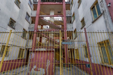 Apartamento à venda com 45m², 2 quartos e 1 vaga Apartamento à venda com 45m², 2 quartos e 1 vagaFachada do bloco