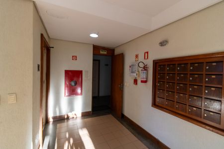 Apartamento à venda com 136m², 2 quartos e 1 vaga Apartamento à venda com 136m², 2 quartos e 1 vagaHall de entrada