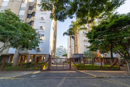 Apartamento à venda com 136m², 2 quartos e 1 vaga Apartamento à venda com 136m², 2 quartos e 1 vagaFachada