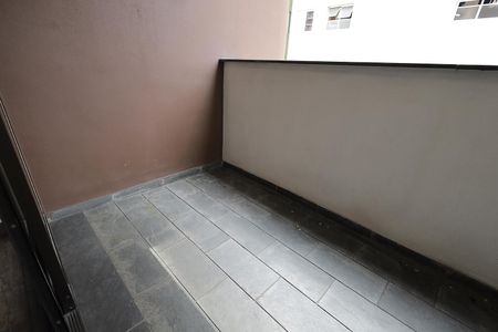 Apartamento à venda com 196m², 4 quartos e 2 vagas Apartamento à venda com 196m², 4 quartos e 2 vagasSacada
