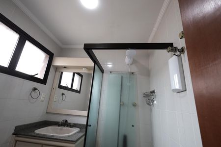 Apartamento à venda com 196m², 4 quartos e 2 vagas Apartamento à venda com 196m², 4 quartos e 2 vagasBanheiro Suíte 2