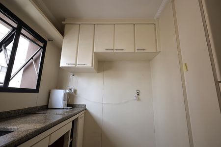 Apartamento à venda com 196m², 4 quartos e 2 vagas Apartamento à venda com 196m², 4 quartos e 2 vagasCozinha