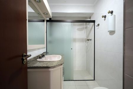 Apartamento à venda com 196m², 4 quartos e 2 vagas Apartamento à venda com 196m², 4 quartos e 2 vagasBanheiro Suíte 1