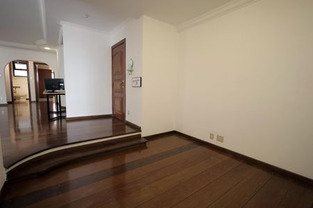 Apartamento à venda com 196m², 4 quartos e 2 vagas Apartamento à venda com 196m², 4 quartos e 2 vagasSala 2