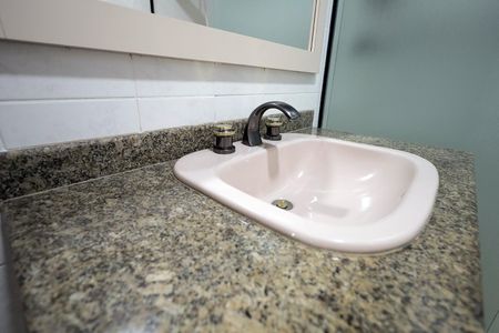 Apartamento à venda com 196m², 4 quartos e 2 vagas Apartamento à venda com 196m², 4 quartos e 2 vagasBanheiro Suíte 1