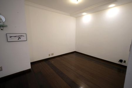 Apartamento à venda com 196m², 4 quartos e 2 vagas Apartamento à venda com 196m², 4 quartos e 2 vagasSala 2