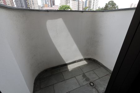 Apartamento à venda com 196m², 4 quartos e 2 vagas Apartamento à venda com 196m², 4 quartos e 2 vagasSacada Quarto Suíte 3