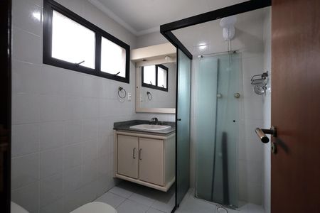 Apartamento à venda com 196m², 4 quartos e 2 vagas Apartamento à venda com 196m², 4 quartos e 2 vagasBanheiro Suíte 2