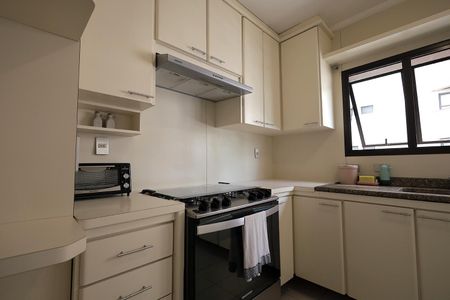 Apartamento à venda com 196m², 4 quartos e 2 vagas Apartamento à venda com 196m², 4 quartos e 2 vagasCozinha