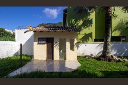 Casa de condomínio para alugar com 177m², 4 quartos e 2 vagas Casa de condomínio para alugar com 177m², 4 quartos e 2 vagasQuintal
