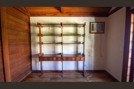 Casa de condomínio para alugar com 177m², 4 quartos e 2 vagas Casa de condomínio para alugar com 177m², 4 quartos e 2 vagasQuarto 2