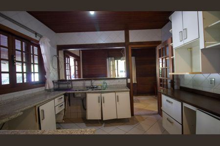Casa de condomínio para alugar com 177m², 4 quartos e 2 vagas Casa de condomínio para alugar com 177m², 4 quartos e 2 vagasCozinha