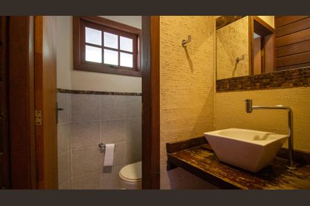 Casa de condomínio para alugar com 177m², 4 quartos e 2 vagas Casa de condomínio para alugar com 177m², 4 quartos e 2 vagasLavabo