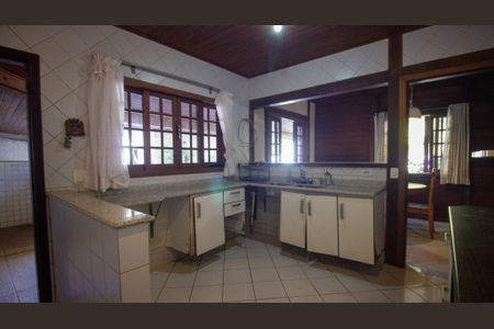 Casa de condomínio para alugar com 177m², 4 quartos e 2 vagas Casa de condomínio para alugar com 177m², 4 quartos e 2 vagasCozinha