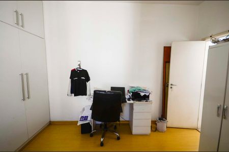 Apartamento à venda com 207m², 3 quartos e 1 vagaQuarto 2