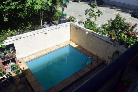 Casa de condomínio à venda com 250m², 4 quartos e 1 vaga Casa de condomínio à venda com 250m², 4 quartos e 1 vagaVaranda - vista