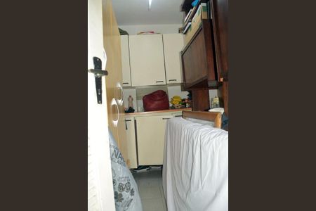 Casa de condomínio à venda com 250m², 4 quartos e 1 vaga Casa de condomínio à venda com 250m², 4 quartos e 1 vagaQuarto de Serviço