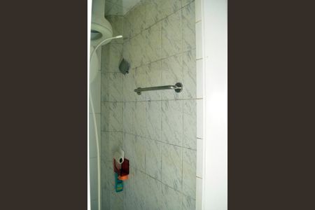 Casa de condomínio à venda com 250m², 4 quartos e 1 vaga Casa de condomínio à venda com 250m², 4 quartos e 1 vagaBanheiro de Serviço