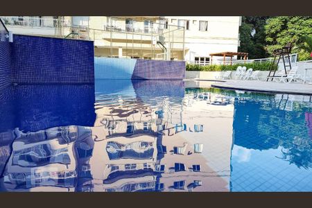 Apartamento à venda com 66m², 2 quartos e 1 vagaÁrea comum - Piscina