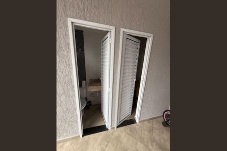 Casa à venda com 280m², 3 quartos e 4 vagas Casa à venda com 280m², 3 quartos e 4 vagasLavabo 2