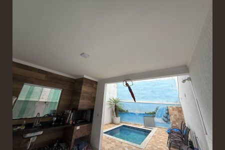 Casa à venda com 280m², 3 quartos e 4 vagas Casa à venda com 280m², 3 quartos e 4 vagasEspaço Gourmet