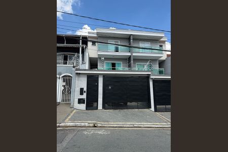 Casa à venda com 280m², 3 quartos e 4 vagas Casa à venda com 280m², 3 quartos e 4 vagasFachada