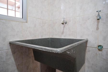 Casa à venda com 110m², 3 quartos e 2 vagasÁrea de Serviço