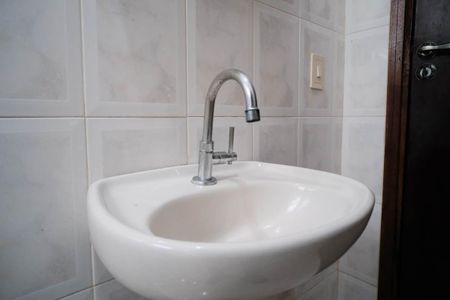 Casa à venda com 110m², 3 quartos e 2 vagasBanheiro 3