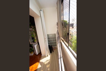 Apartamento à venda com 98m², 3 quartos e 1 vaga Apartamento à venda com 98m², 3 quartos e 1 vagaSacada da sala