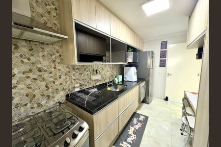 Apartamento à venda com 108m², 3 quartos e 2 vagas Apartamento à venda com 108m², 3 quartos e 2 vagasCozinha