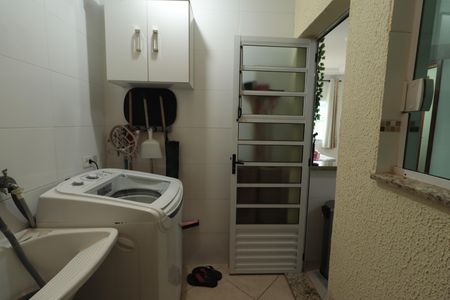 Apartamento à venda com 64m², 2 quartos e 1 vagaÁrea de Serviço