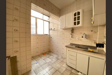 Apartamento à venda com 60m², 1 quarto e sem vagaCozinha e Área de Serviço